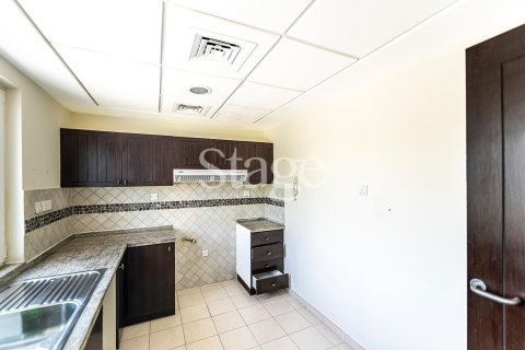 2 bedrooms Apartment in Dubai Land, UAE No. 124871 15