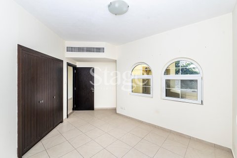 2 bedrooms Apartment in Dubai Land, UAE No. 124871 9