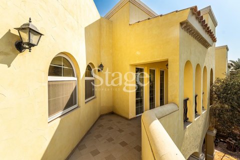 2 bedrooms Apartment in Dubai Land, UAE No. 124871 18