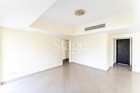 2 bedrooms Apartment in Dubai Land, UAE No. 124871 5