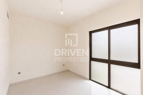 3 bedrooms Townhouse in Dubai, UAE No. 212432 9