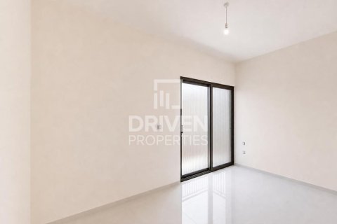 3 bedrooms Townhouse in Dubai, UAE No. 212432 11