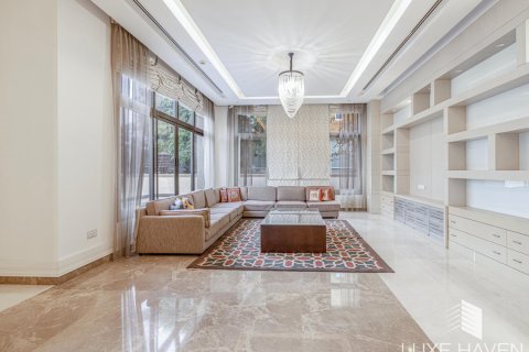 6 bedrooms Villa in Sector W, UAE No. 13441 25