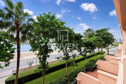 Studio Apartment in The Crescent, UAE No. 221173 14