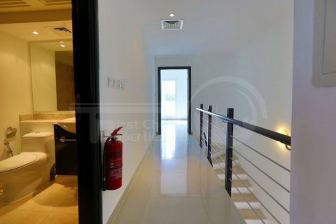 Villa de 2 chambres à Abu Dhabi, UAE No. 172368 12