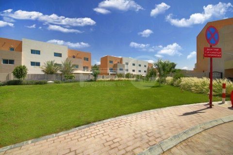 Villa de 2 chambres à Abu Dhabi, UAE No. 172368 21