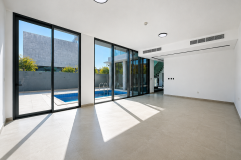 Villa de 4 dormitorios en Tilal City, UAE No. 223372 5