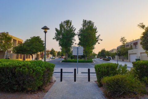 3 bedrooms Townhouse in Ras Al Khaimah, UAE No. 183965 19