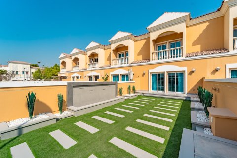 2 غرف نوم تاون هاوس في Jumeirah Village Triangle, الإمارات العربية المتحدة رقم 220275 18