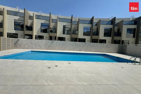 3 bedrooms Townhouse in Dubai, UAE No. 219027 6