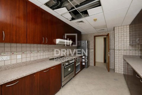 3 bedrooms Apartment in Motor City, UAE No. 204715 6