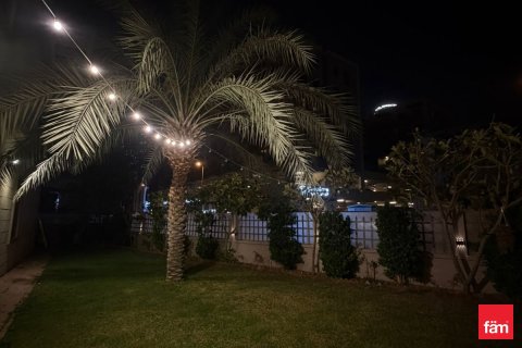 5 bedrooms Villa in Dubai, UAE No. 216406 4