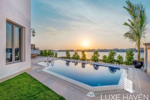 Вилла с 4 спальнями в Garden Homes, ОАЭ №48722