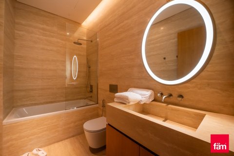 3 bedrooms Apartment in Dubai, UAE No. 215728 11