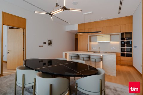 3 bedrooms Apartment in Dubai, UAE No. 215728 8