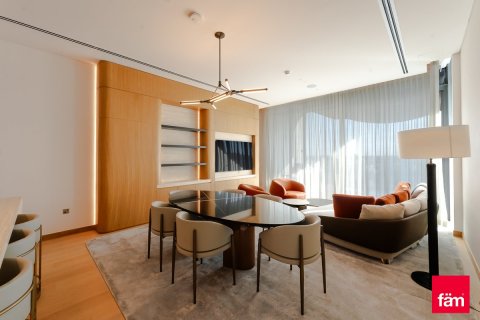3 bedrooms Apartment in Dubai, UAE No. 215728 2