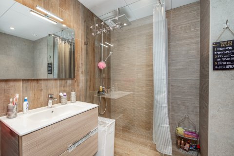 Apartment de 3 dormitorios en Sadaf 2, UAE No. 221654 7