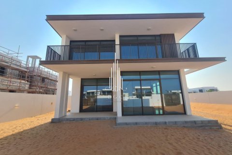 4 bedrooms Villa in Abu Dhabi, UAE No. 36731