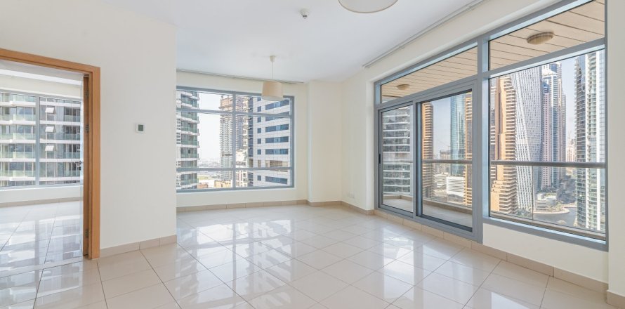 Apartment de 2 dormitorios en Blakely Tower, UAE No. 215373
