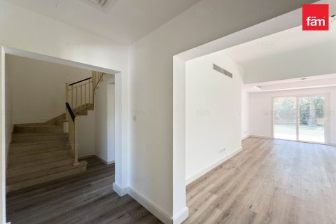 3 bedrooms Villa in Dubai, UAE No. 134202 22