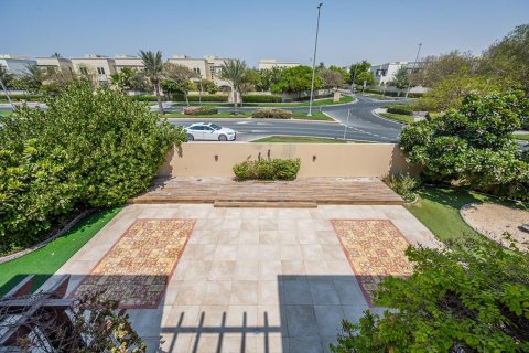 3 bedrooms Villa in Mudon, UAE No. 213067 26