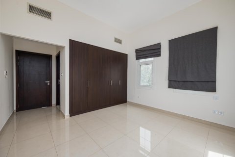 3 bedrooms Villa in Mudon, UAE No. 213067 14