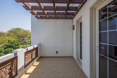 3 bedrooms Villa in Mudon, UAE No. 213067 10