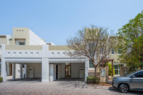 3 bedrooms Villa in Mudon, UAE No. 213067 21