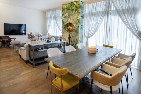 Apartment de 2 dormitorios en City Walk, UAE No. 221734