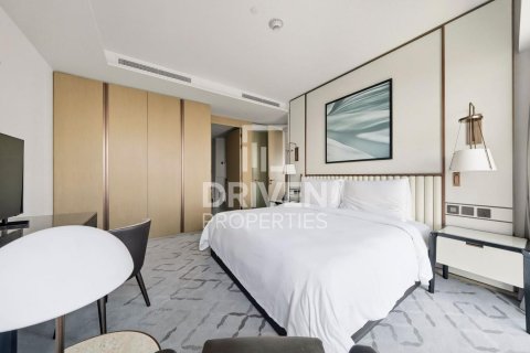 2 bedrooms Apartment in Address Harbour Point, UAE No. 212609 7