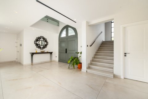 Villa de 6 dormitorios en The Villa, UAE No. 218748 3