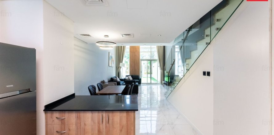 2 bedrooms Townhouse in Dubai, UAE No. 213193