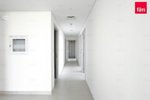 Квартира с 3 спальнями в Дубай, ОАЭ №160485 12