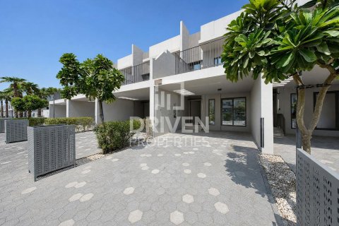 Townhouse de 2 dormitorios en Mohammed Bin Rashid City, UAE No. 221547