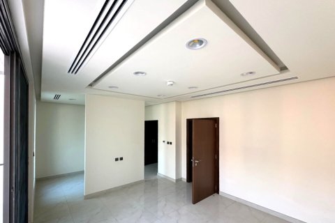 4 bedrooms Villa in Dubai, UAE No. 185079 8