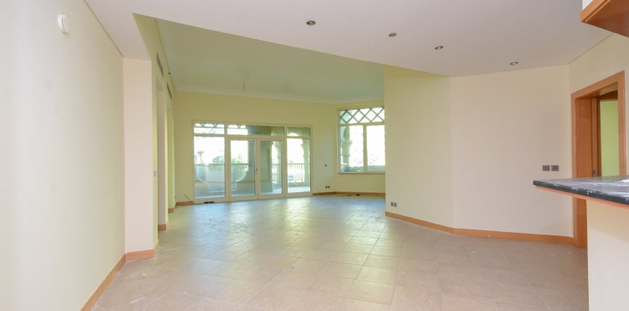 3 bedrooms Apartment in Palm Jumeirah, UAE No. 217181