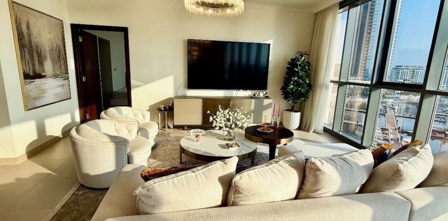3 bedrooms Apartment in Dubai, UAE No. 213179