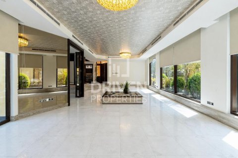 5 bedrooms Villa in Jumeirah Park, UAE No. 211575 12