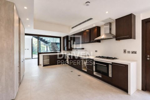 5 bedrooms Villa in Jumeirah Park, UAE No. 211575 24