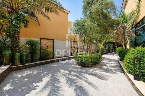 5 bedrooms Villa in Jumeirah Park, UAE No. 211575 31