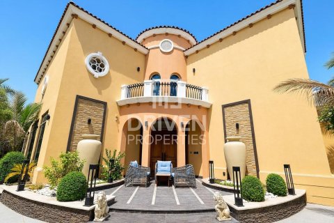 5 bedrooms Villa in Jumeirah Park, UAE No. 211575 2