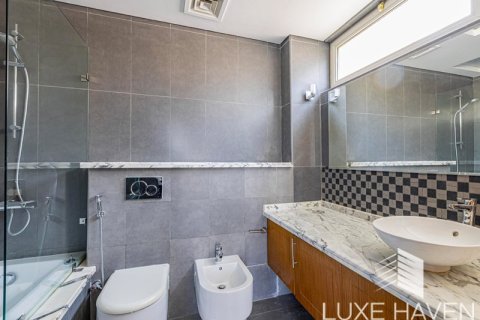 Villa de 4 dormitorios en Legacy Nova Villas, UAE No. 14577 18