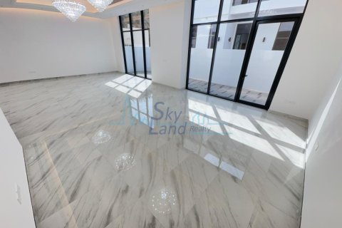 Villa de 6 dormitorios en Jumeirah, UAE No. 125078 20