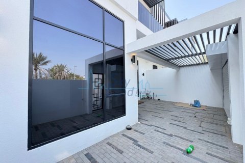 Villa de 6 dormitorios en Jumeirah, UAE No. 125078 8