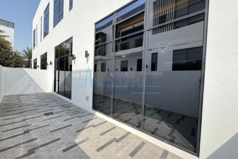 6 bedrooms Villa in Jumeirah, UAE No. 125078