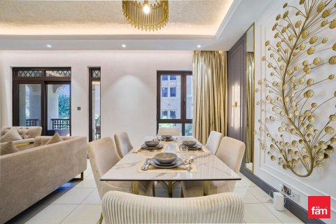 Apartment de 2 dormitorios en Old Town, UAE No. 145189 9