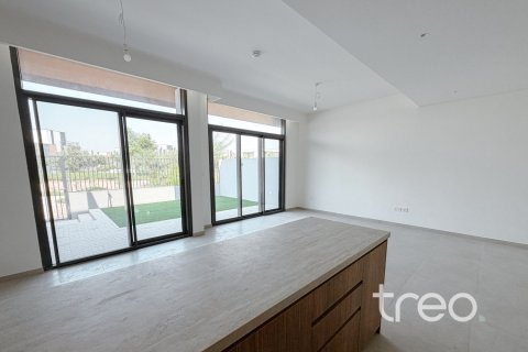 3 bedrooms Villa in Mudon, UAE No. 220877 5
