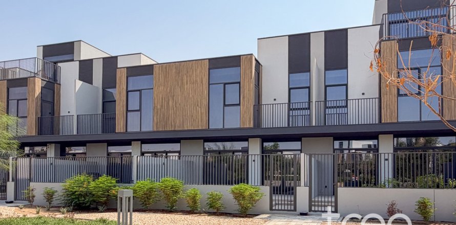 3 bedrooms Villa in Mudon, UAE No. 220877