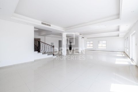 Villa de 6 dormitorios en Dubai, UAE No. 218420 3