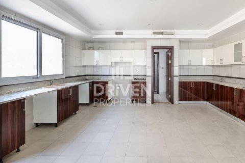 Villa de 6 dormitorios en Dubai, UAE No. 218420 16